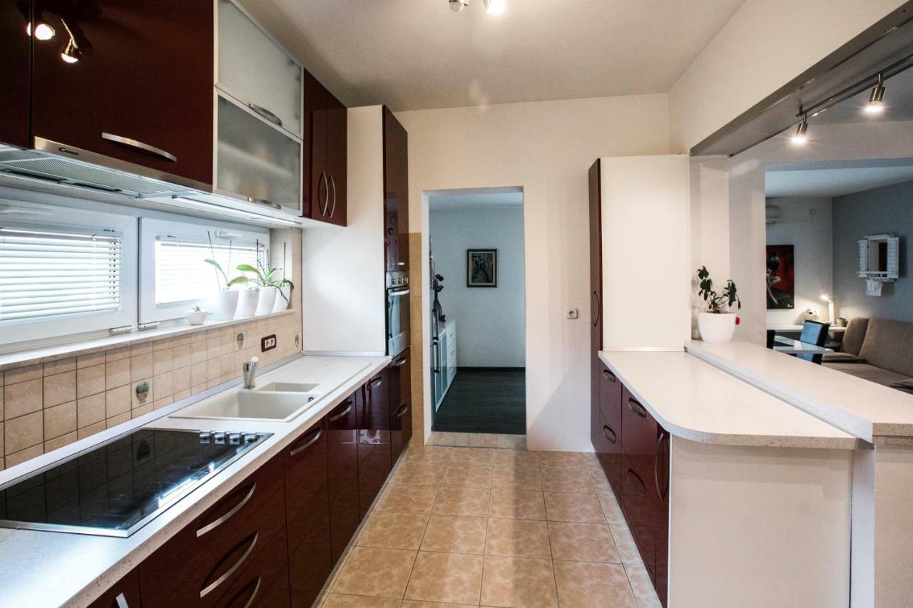 3 Bedrooms Apartman Dmt Kaštela 외부 사진
